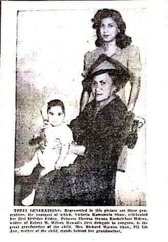(l-to-r) Kerry’s mother, great great grandmother (seated), and grandmother