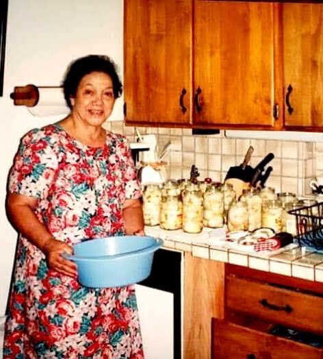 Aunty Caroline Farias making pickled onions